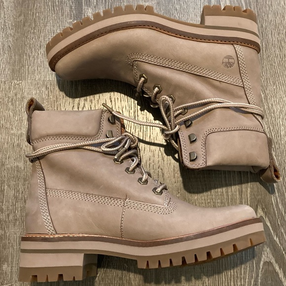 Timberland Women’s Courmayeur Valley Hiking Boots Taupe Nubuck Sz 7 NWOB - Picture 14 of 14